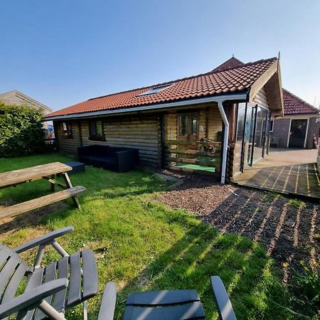 Finse Woning Op Camping De Tulpenweide Breezand Esterno foto