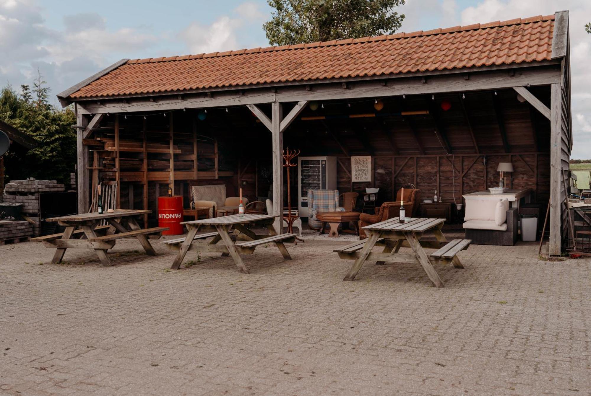 Finse Woning Op Camping De Tulpenweide Breezand Esterno foto